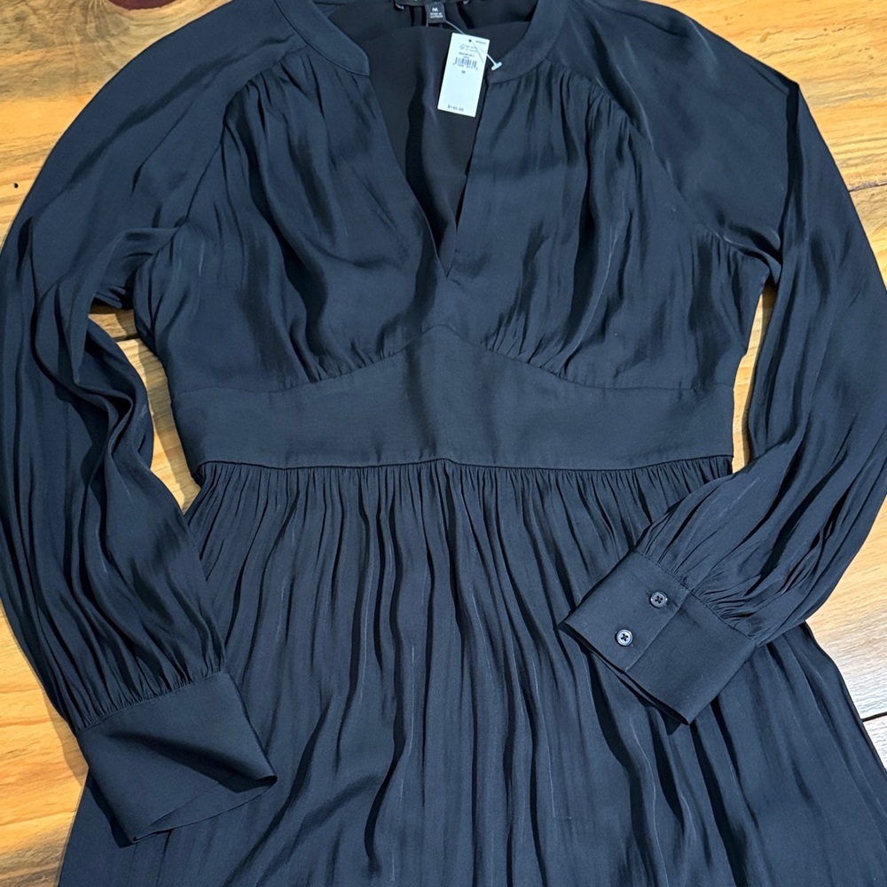 Banana Republic Black Long-Sleeve Pleated Waist Dress - Picture 3 of 9